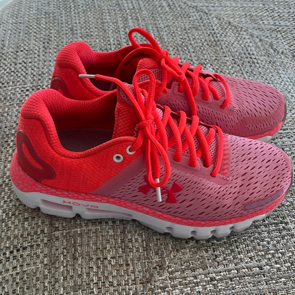 UA HOVR infinite shoes. Never worn, excellent condition!